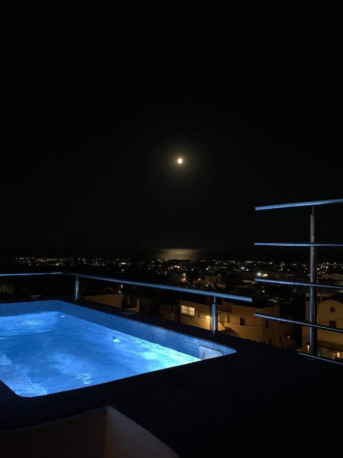 Apartament Lux House With Outdoor Jacuzzi And Sea View In Santorini Emporio  Zewnętrze zdjęcie